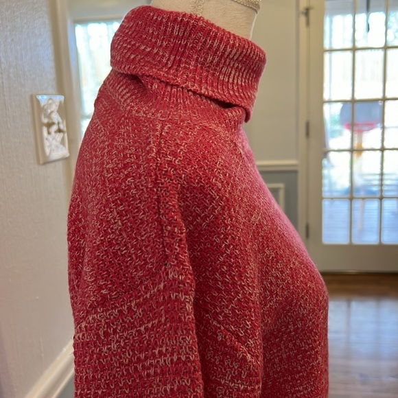 LIKE NEW COZY KNIT TURTLENECK SWEATER - SIZE SMALL - Picture 5 of 8